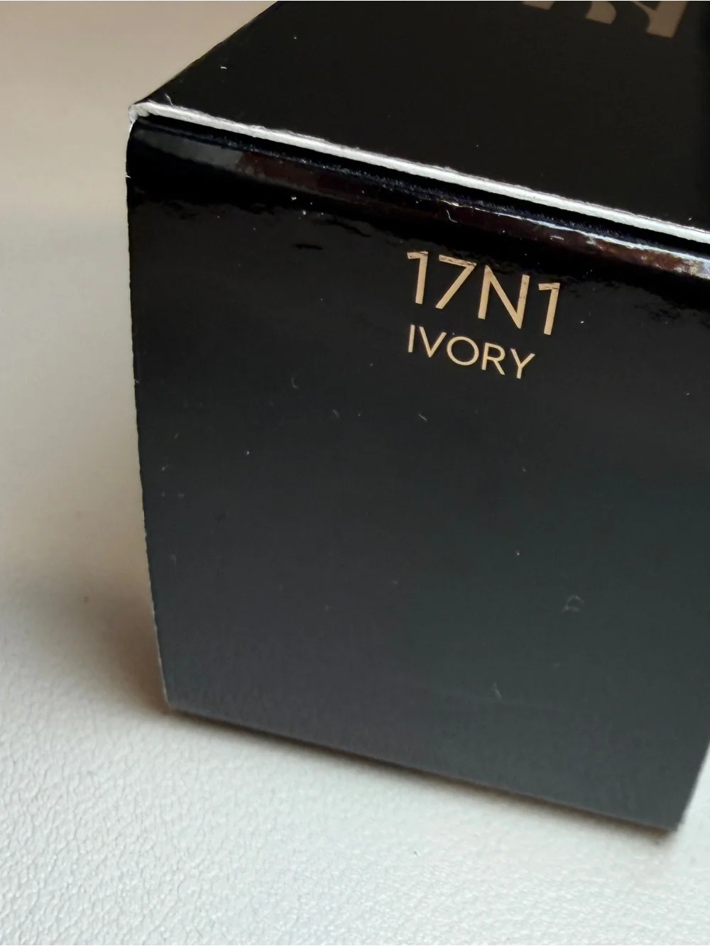 Silky Stay 24H Longwear Foundation sfp 20/pa++ 17N1 Ivory
